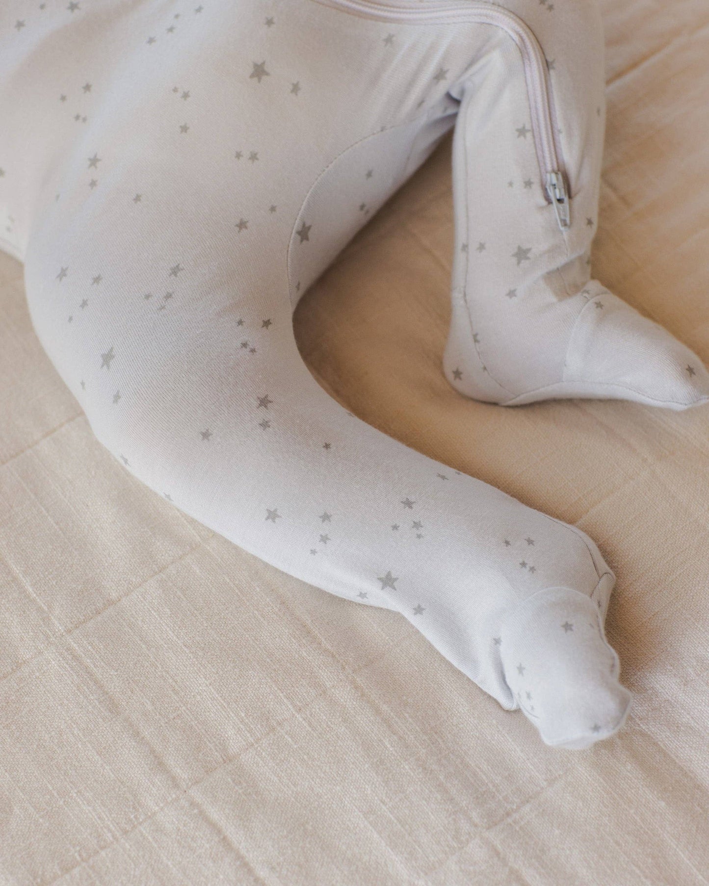 Modal Zip Footie Stars Fog: 0-3M
